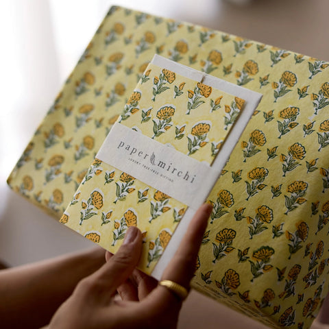 Tarjeta artesanal - Ditsy amarillo