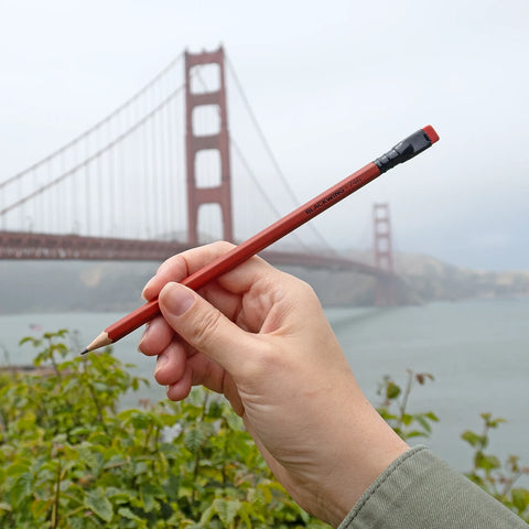 Blackwing Ed. Limitada Vol 746 - Golden Gate (2B)
