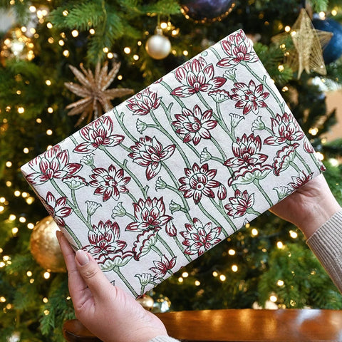 Papel regalo algodón 50x70cm - Lotus Cherry