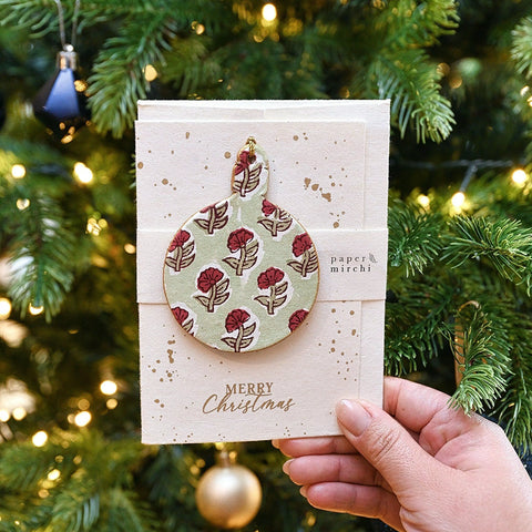 Tarjeta artesanal con adorno - Bola daisy