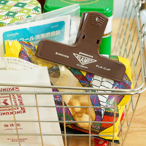 Pinza de plástico Penco - Marrón