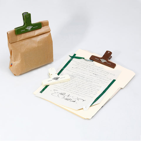 Pinza de plástico Penco - Marrón