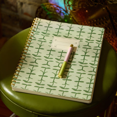 Cuadernos A4 Tulip Verde - Página rayada y calendario perpetuo