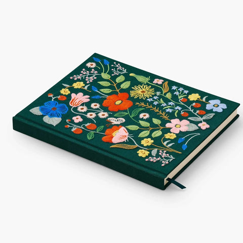 Cuaderno bordado - Strawberry Fields